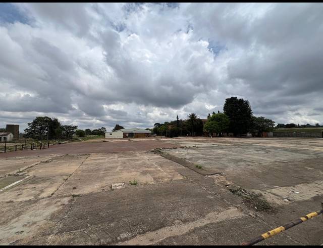5,193M² WAREHOUSE TO LET IN FACTORIA